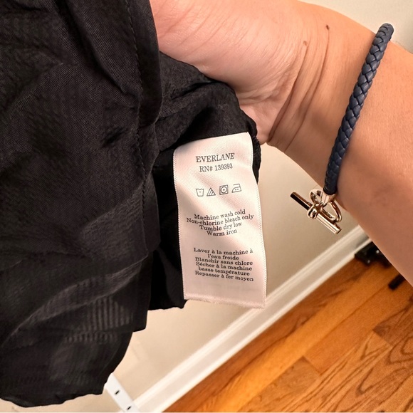 EVERLANE TOP SIZE S NWT - Picture 6 of 6